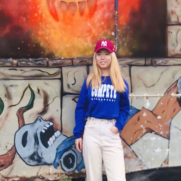 Deep blue sweatshirt - Picture 2 of 2